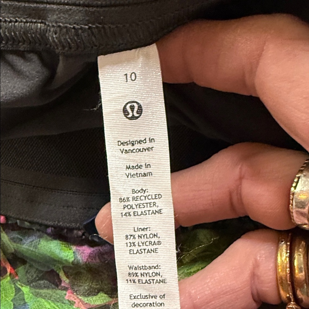 Lululemon Court Rival High Riise Skirt size 10Long in Vivid Floral Tone Multi - Picture 12 of 13